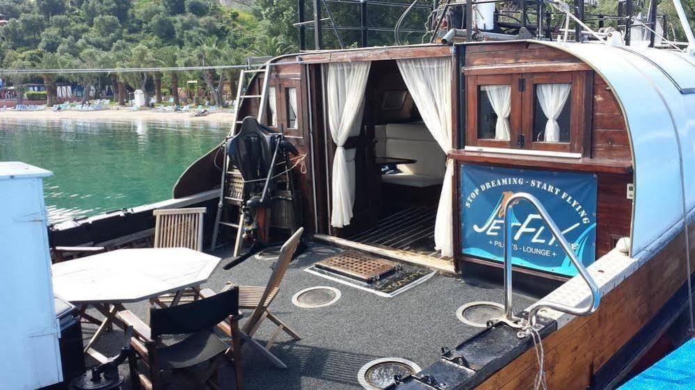 Boat Ms Cutty Jean Otel Sliema Dış mekan fotoğraf
