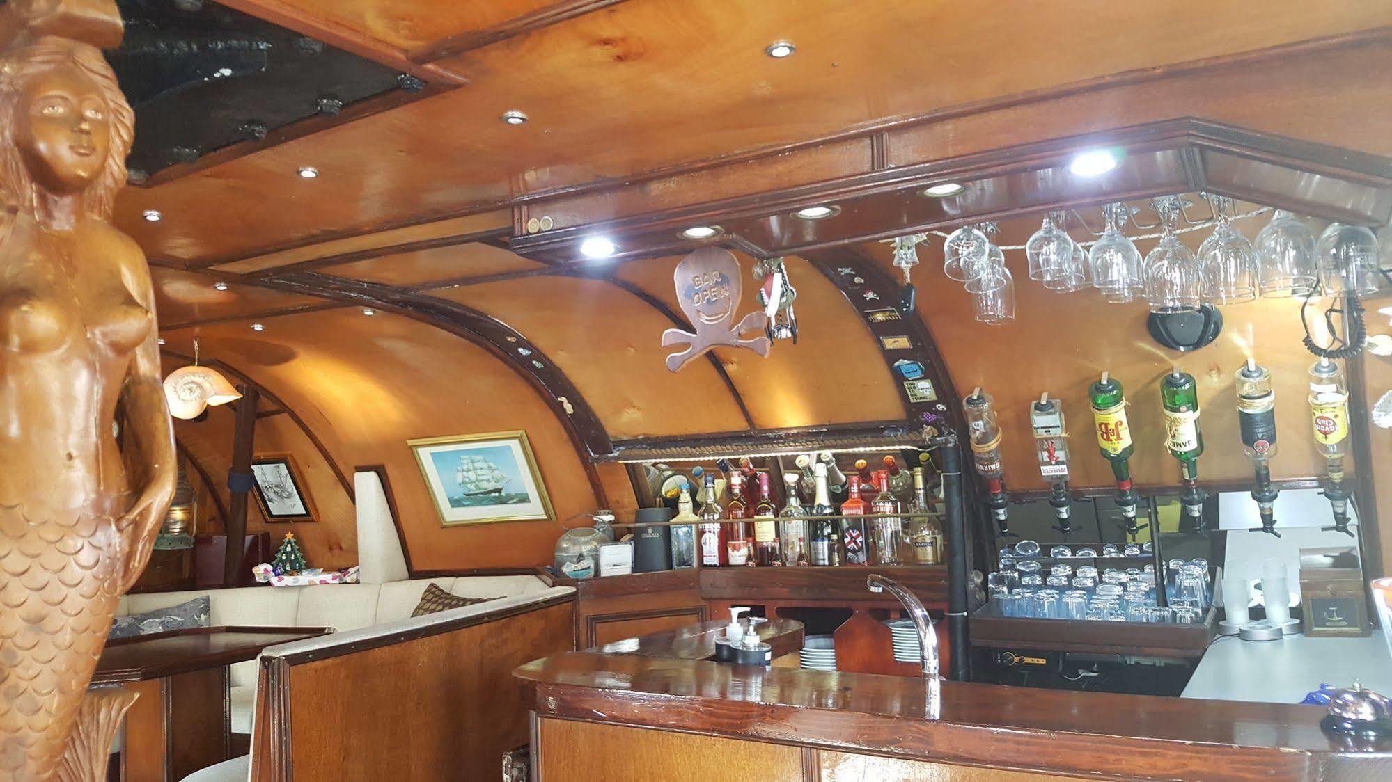 Boat Ms Cutty Jean Otel Sliema Dış mekan fotoğraf